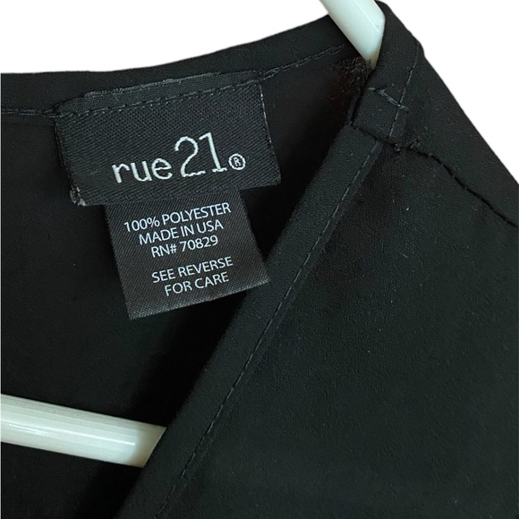 Rue 21 black blouse with bow size small - Picture 3 of 5